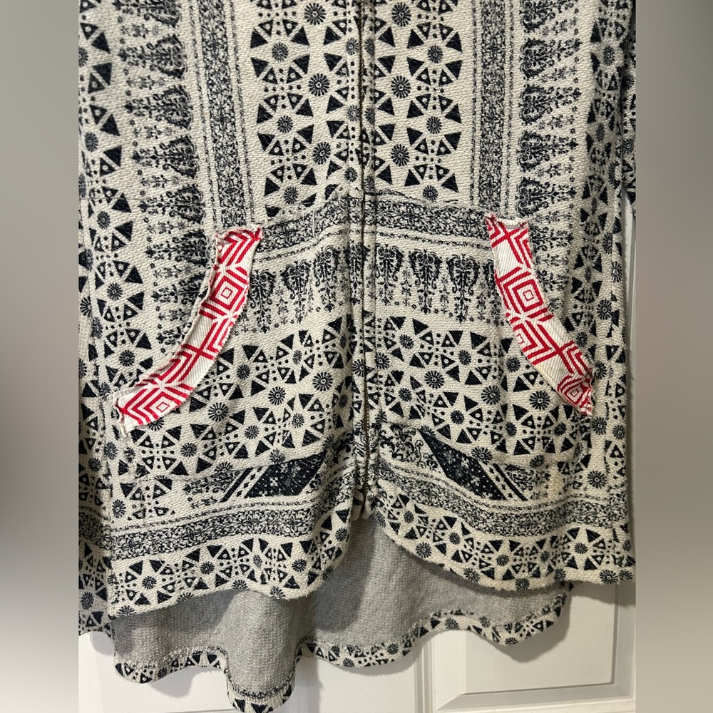 Anama Navy Blue & White Geometric Print High Low Hem Zip Up Hoodie - Picture 5 of 16